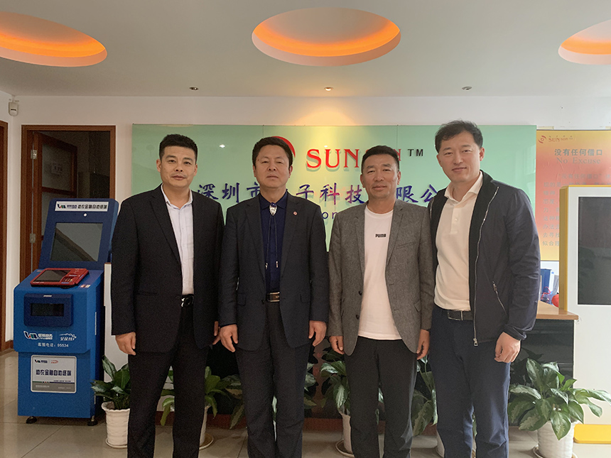 全國政協(xié)委員、中國心胸血管麻醉學(xué)會秘書長敖虎山一行蒞臨旭子指導(dǎo)工作
